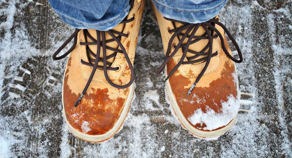 How to Clean Suede Shoes 4 DIY Hacks BootMoodFoot