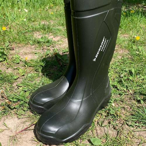 PVC vs Rubber Rain Boots (Which One You Should Choose)