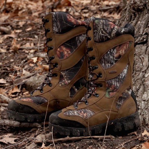 5 Best Hunting Boots For Cold Weather [Hunt in Comfort]