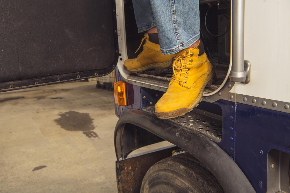 How Much Do Steel Toe Boots Weigh 2024 Weighing Guide