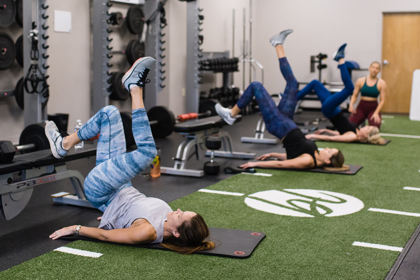 SingleLeg Glute Bridge Workout to Build that Booty Booty Lab