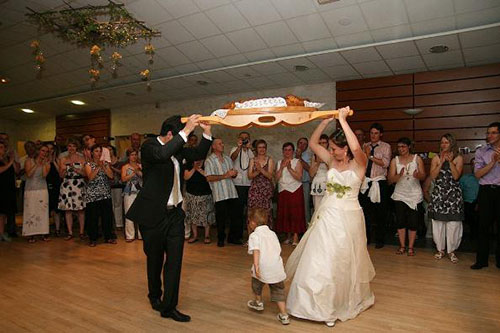 11 Unusual Wedding Traditions Around The World