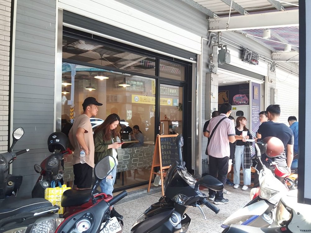 【台南 北區】才川 和洋料理。排隊美食｜外酥肉嫩唐揚雞｜卡滋卡滋藍帶豬排內牽絲