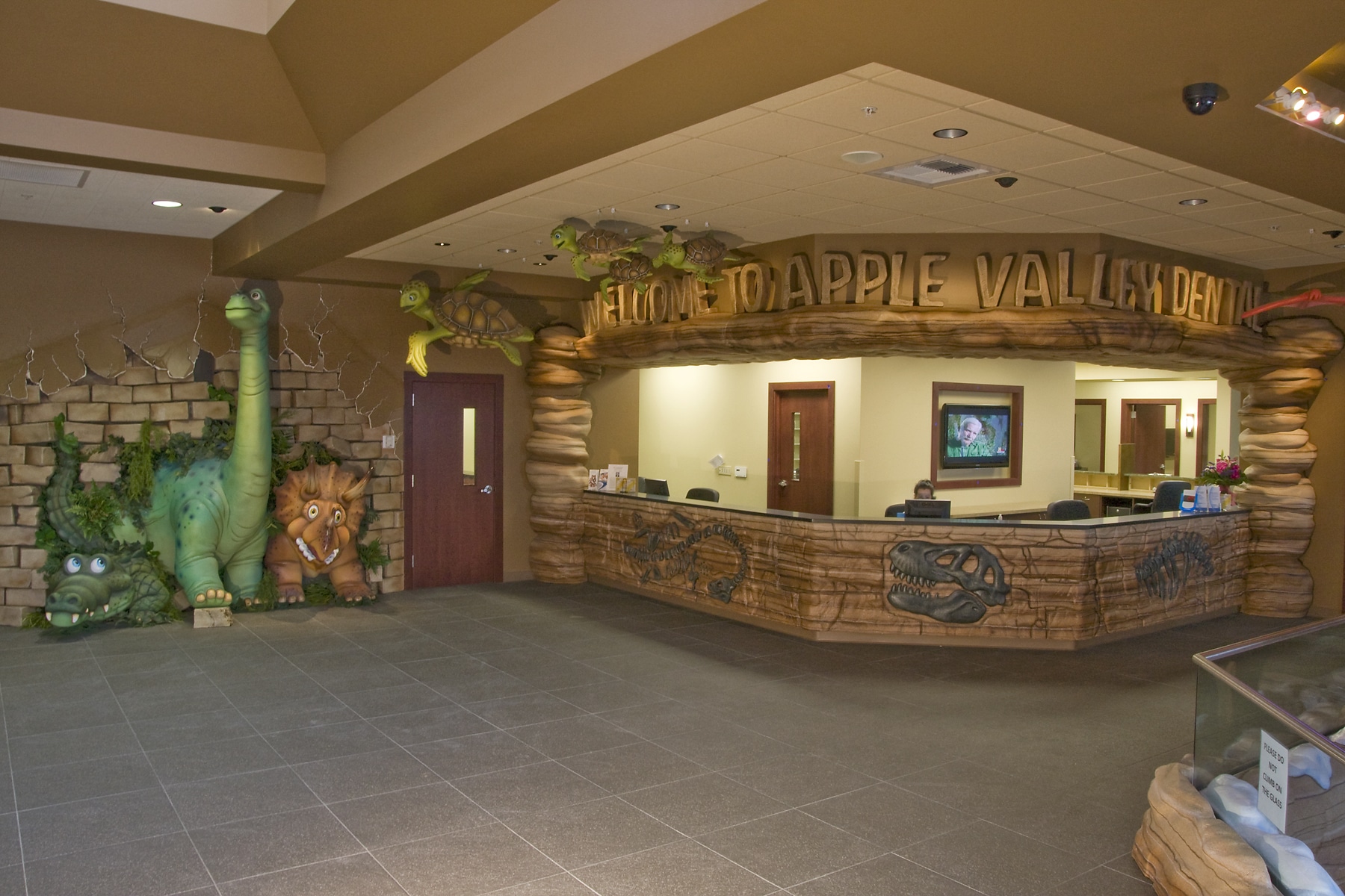 Apple Valley Dental & Braces BORARCH