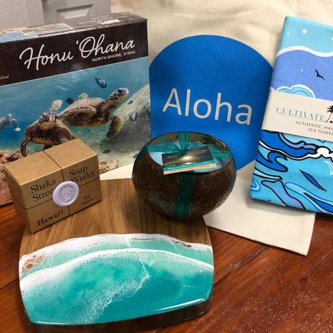 15 BEST Hawaii Gift Baskets for You to Give Borders & Bucket Lists