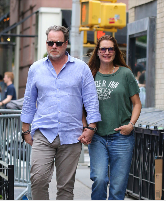 Brooke Shields Experiences BodyShaming, Husband’s Response is Perfect
