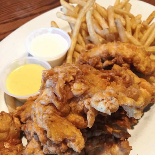 Meat and Sports For Chicken Tenders, Ribs, Burgers, Pizzas and More, Head to Sam’s Sports Grill