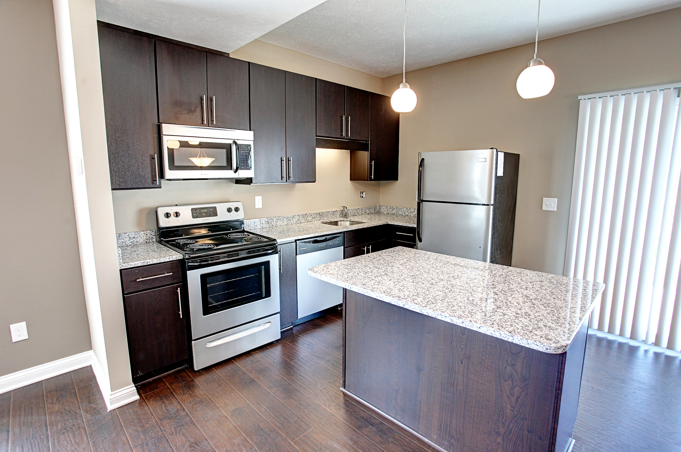 2 Bedroom Apartments Columbus Ohio / Manchester Townhomes Apartments Columbus, OH Our 2