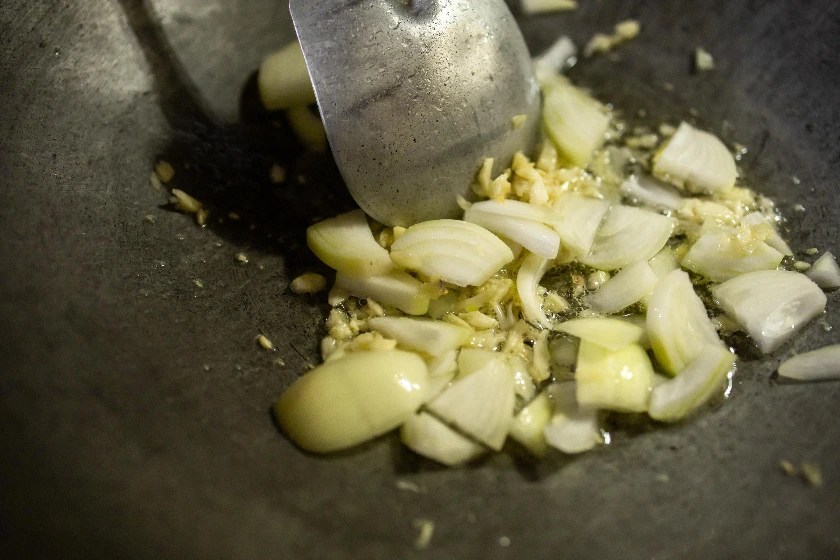 Why Do You Cook Onions And Garlic First In Recipes? Boss The Kitchen
