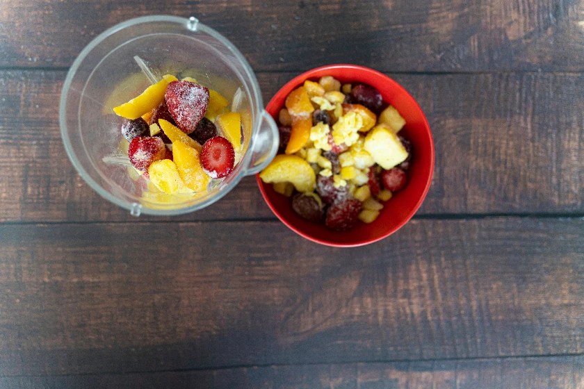 Can You Make Smoothies Without Liquid? (How To Do It) Boss The Kitchen