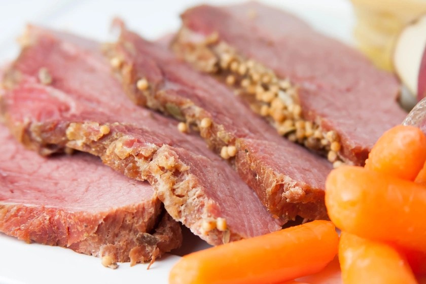 How Much Water For Slow Cooker Corned Beef? Boss The Kitchen