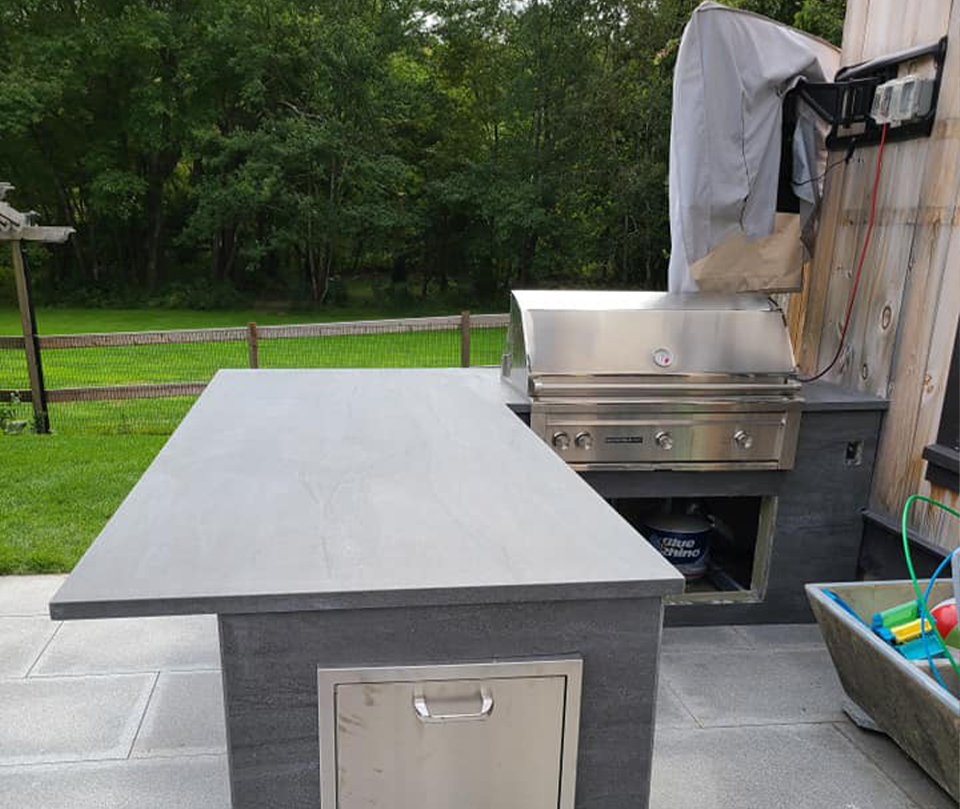Outdoor Countertops • Boston Bluestone