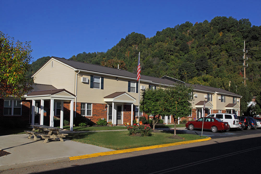 Home Boston Commons Apartments