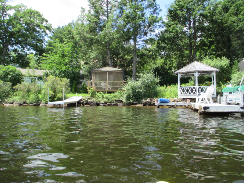 Boston Kayaker Kayaking on Lake Lashaway in North Brookfield MA