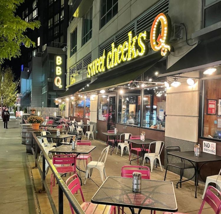 6 Restaurants to Try Near Your Fenway Apartment Boston Pads