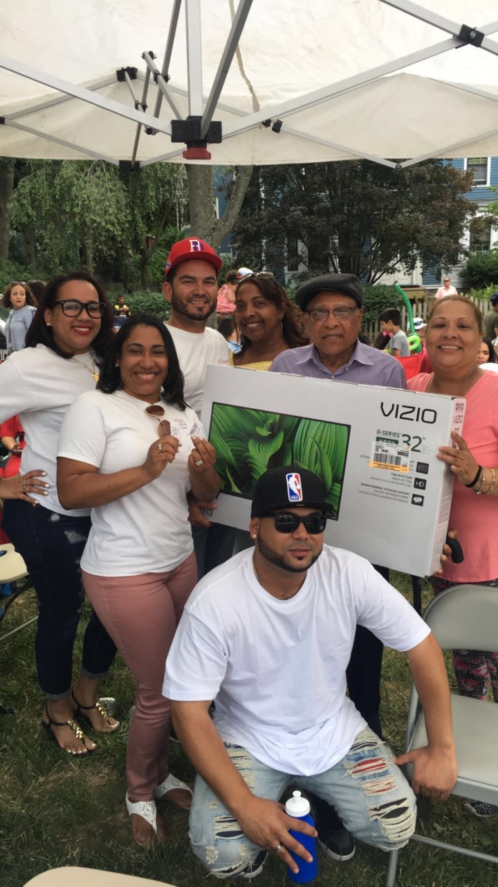 Meet Edgar Arias and Varinia Castillo of Roxbury Motors in Roxbury