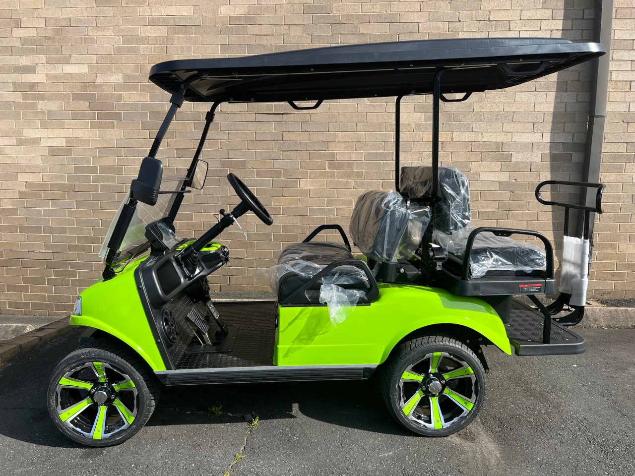 2025 LITHIUM Classic 4 Plus Evolution Golf Cart! Street Ready! 0 for 36 months! Botero Carts