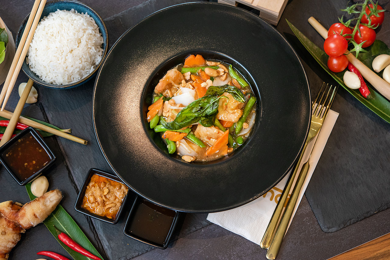 GALLERY BoThai Restaurant