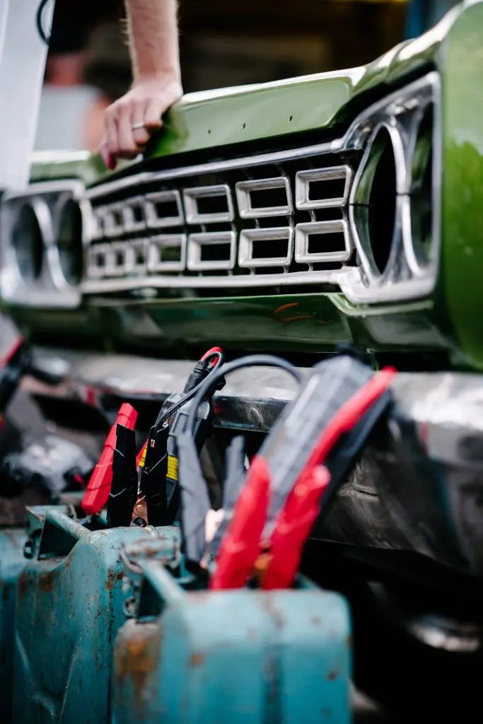How to charge a car battery? Botland