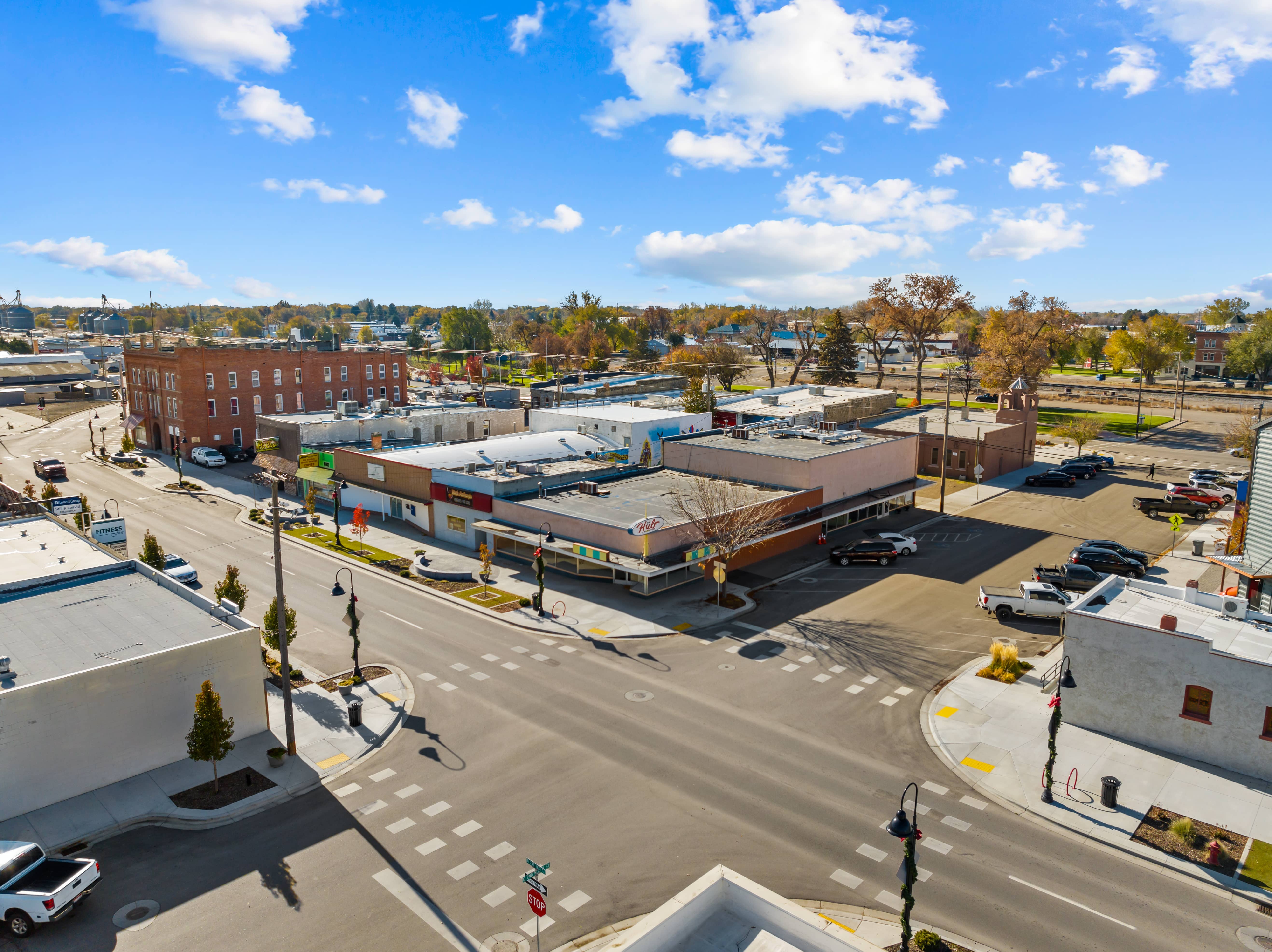 195 N 2nd E St, Mountain Home Bottles Real Estate Auction