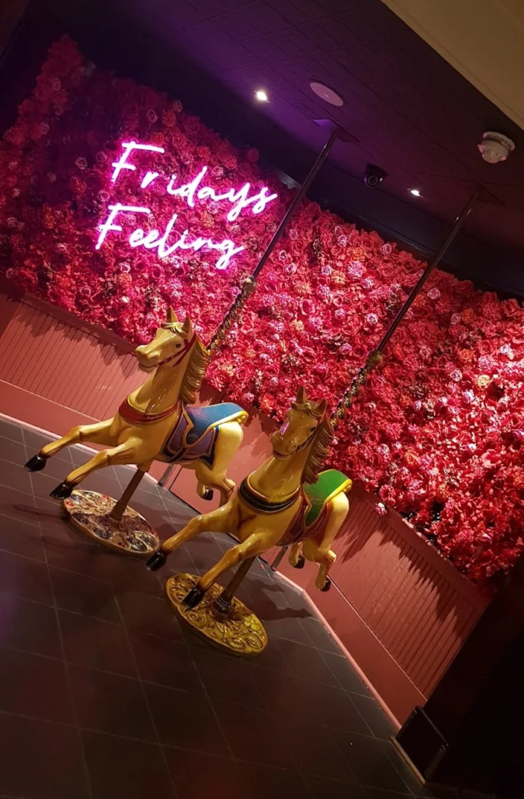 Bottoms Up Brunch at TGI FRIDAYS Glasgow Fort Bottomless Brunch