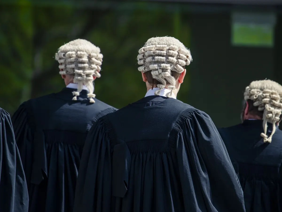 Decoding Titles in Law Lawyer vs Solicitor vs Barrister vs Attorney