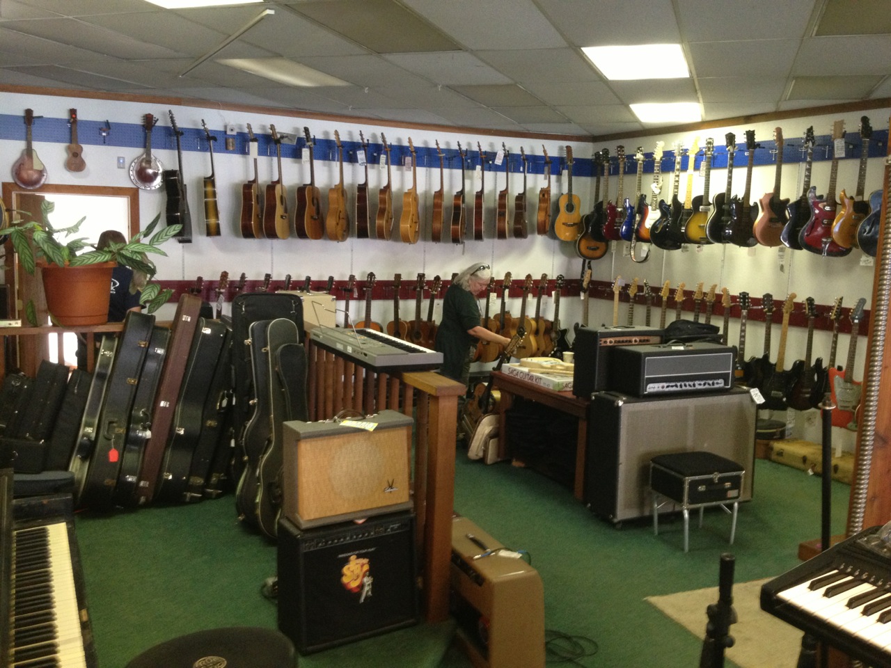 Boulder Creek Music Open for Business « Boulder Creek Insider