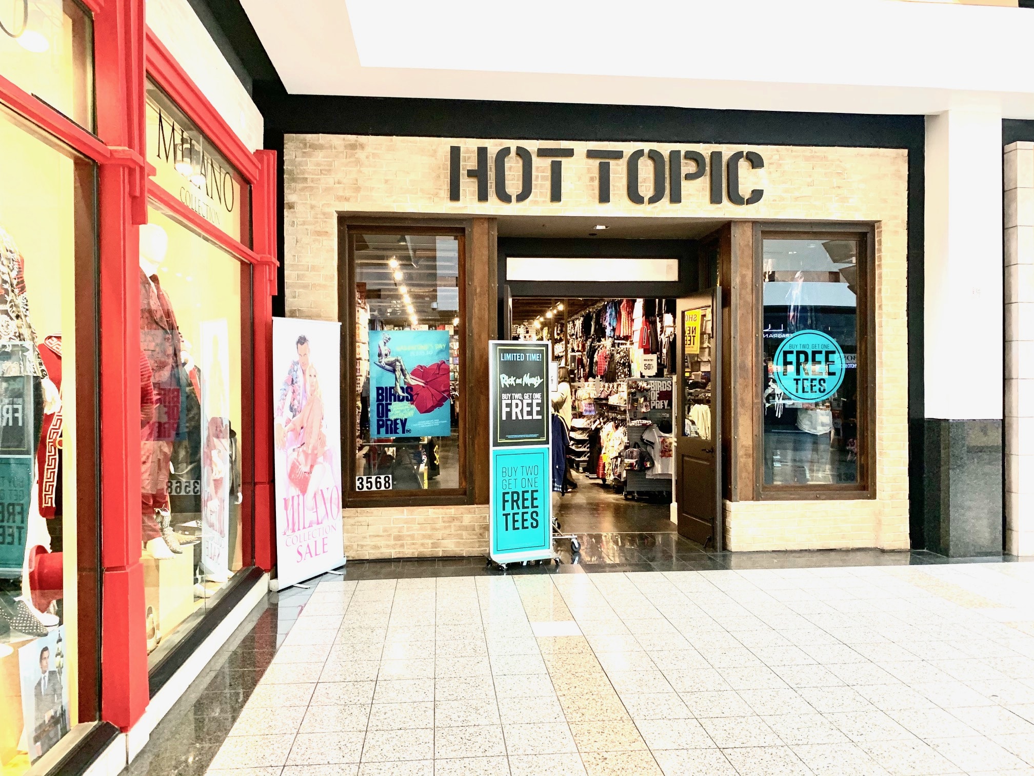 Hot Topic Boulevard Mall