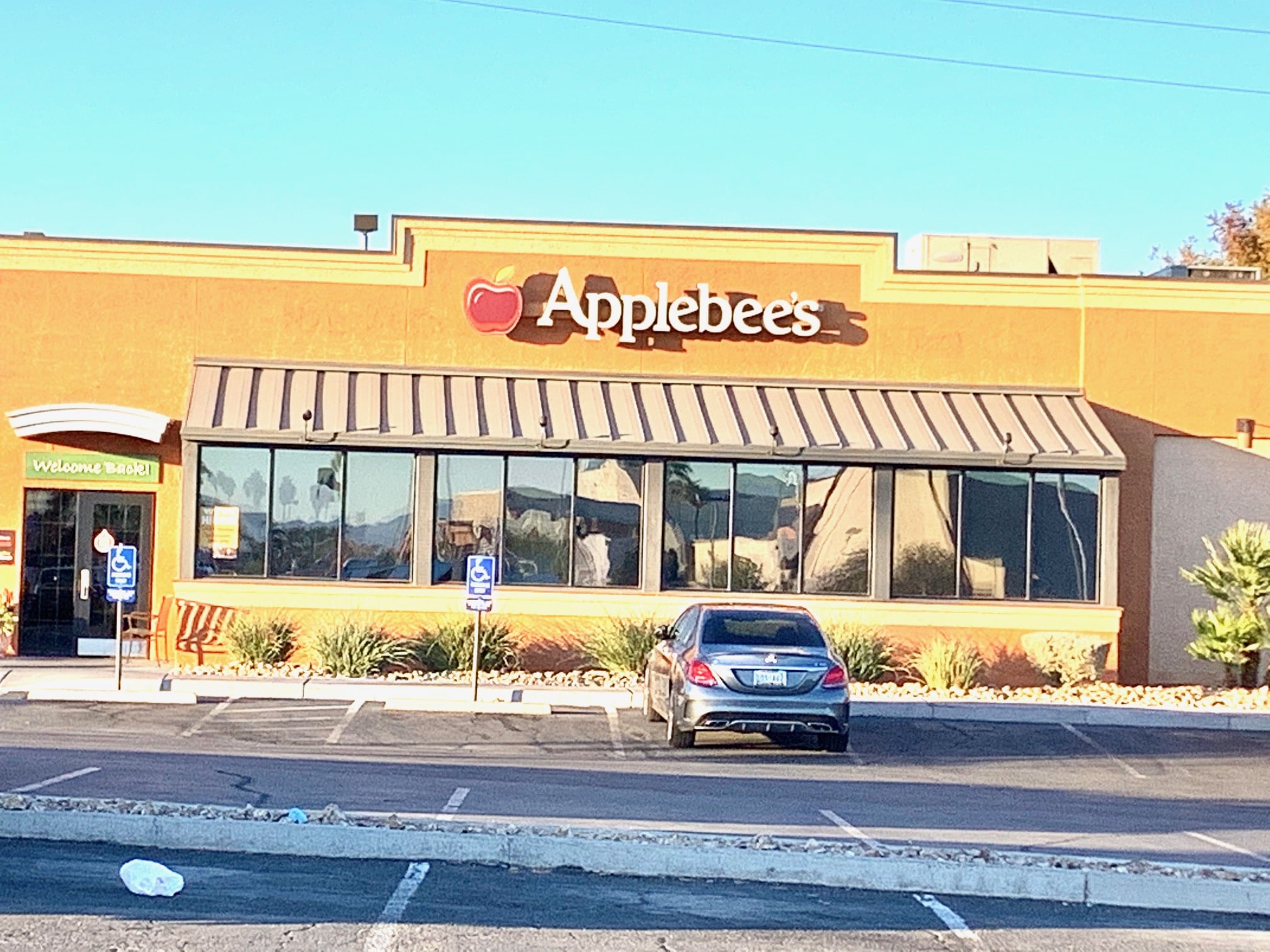 Applebee’s Boulevard Mall