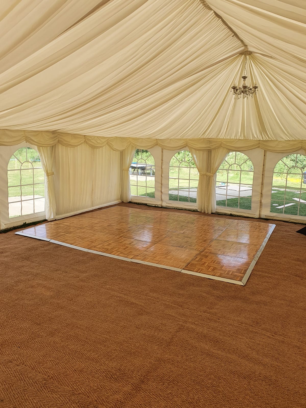 Dance Floors Bars Marquee & Gazebo Hire Surrey & Sussex