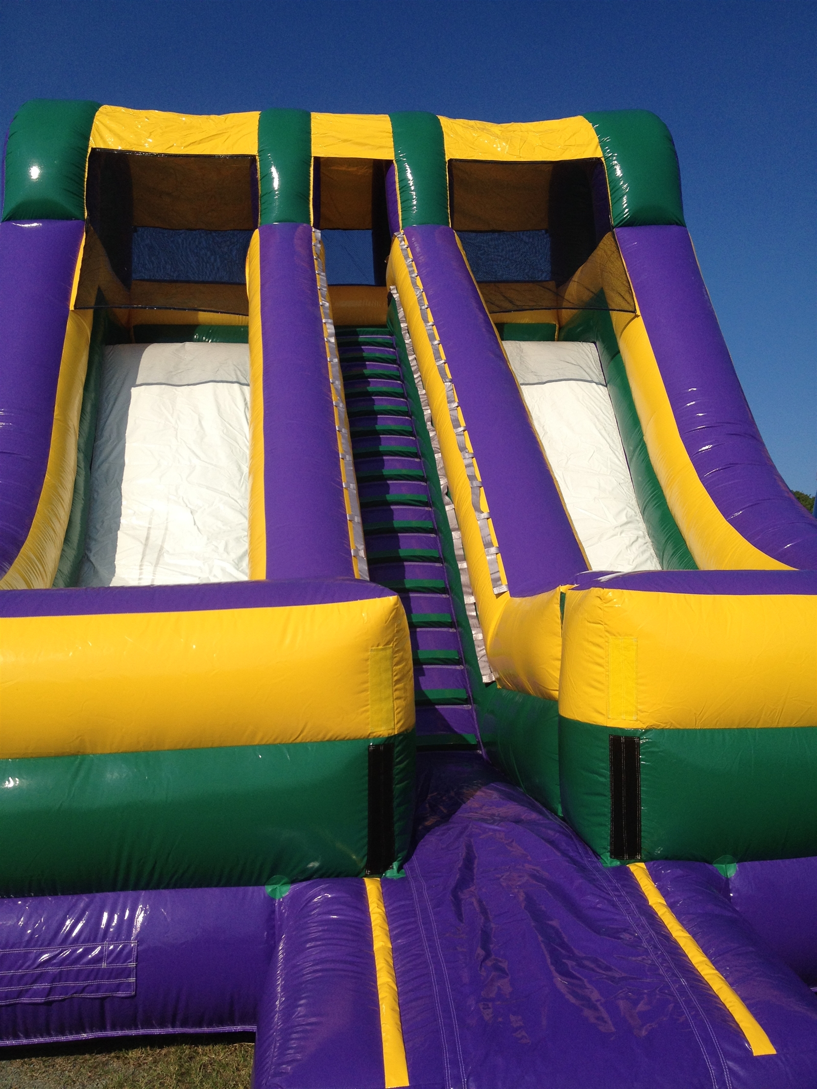 Accelerator Dry Super Slide Jumping Castle Hire in Mackay