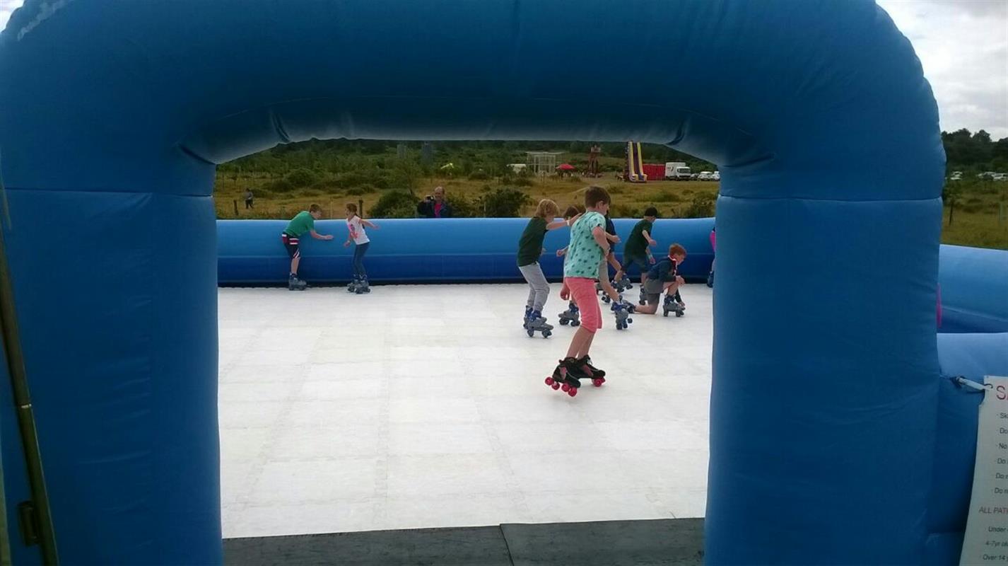 Roller Rink Hire,Mobile Roller Skating Rink,Roller Disco Hire London