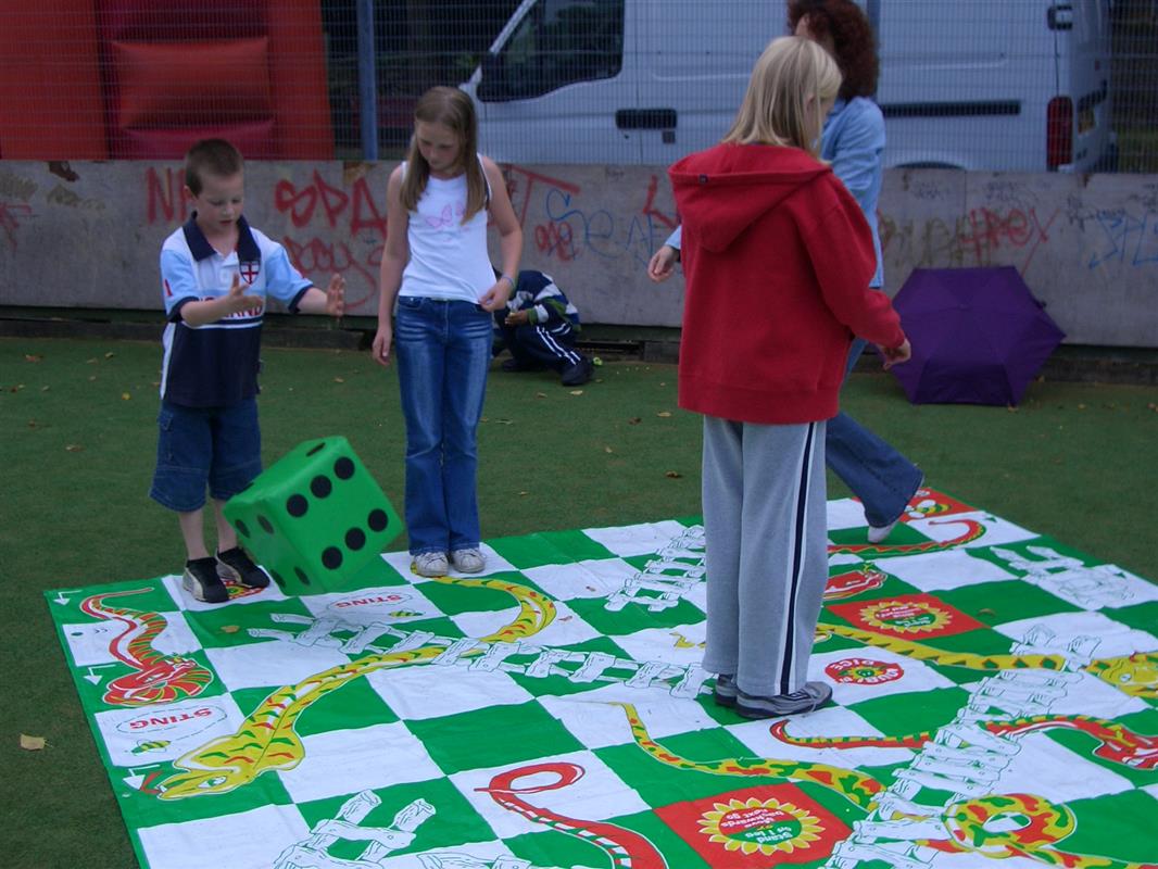 Giant Garden Games Hire, Giant Board Games Hire UK