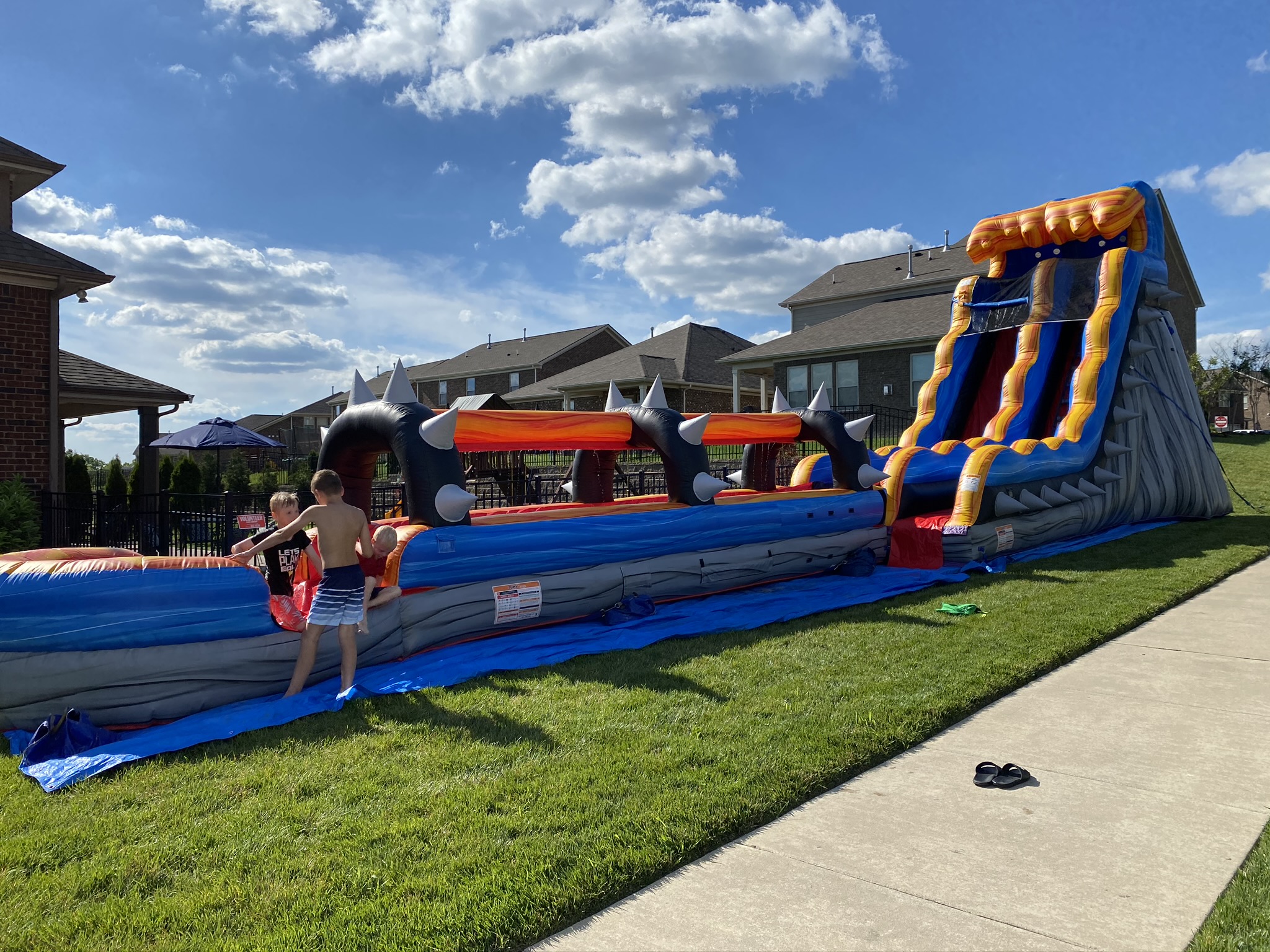 Teens And Adults Inflatable Bounce Houses & Water Slides for Rent in