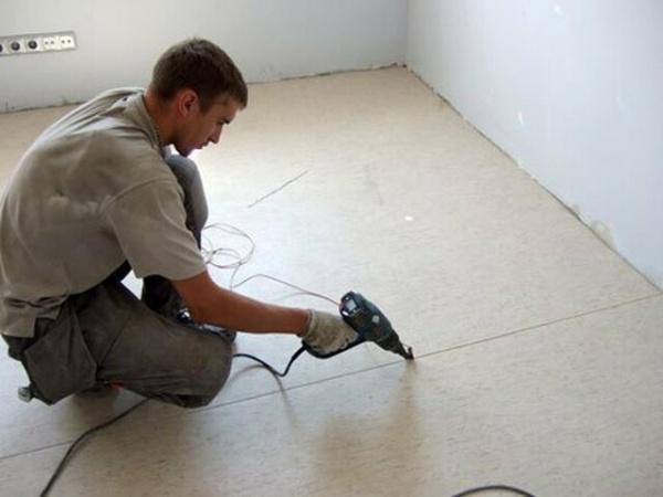 svets våtrumsmatta What To Put Linoleum In The Apartment. What To Lay Linoleum On? Tools You Need To Lay Linoleum