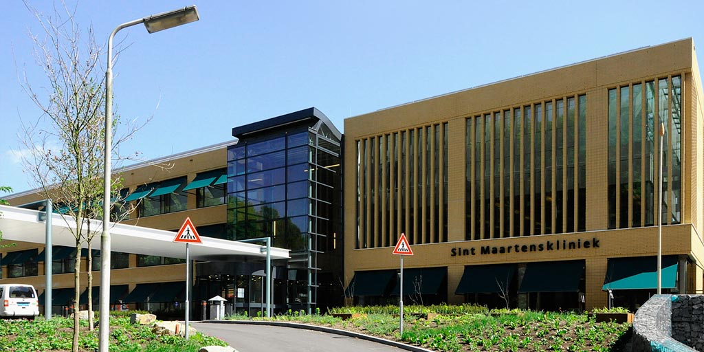 Student implementeert DALI controller in het Sint Maartenskliniek.