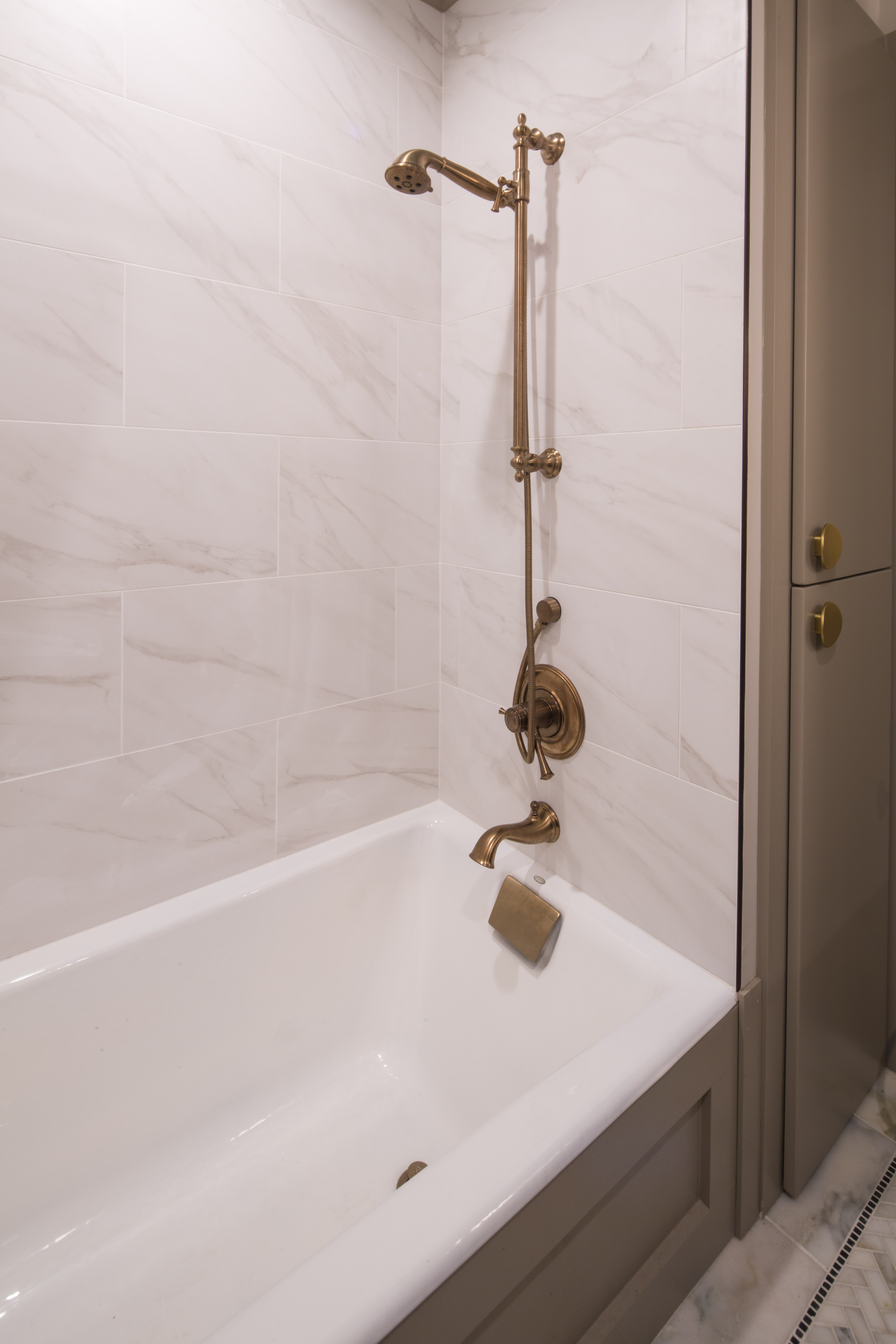 MOBILE, AL BATHROOM RENOVATION Bowden Architecture