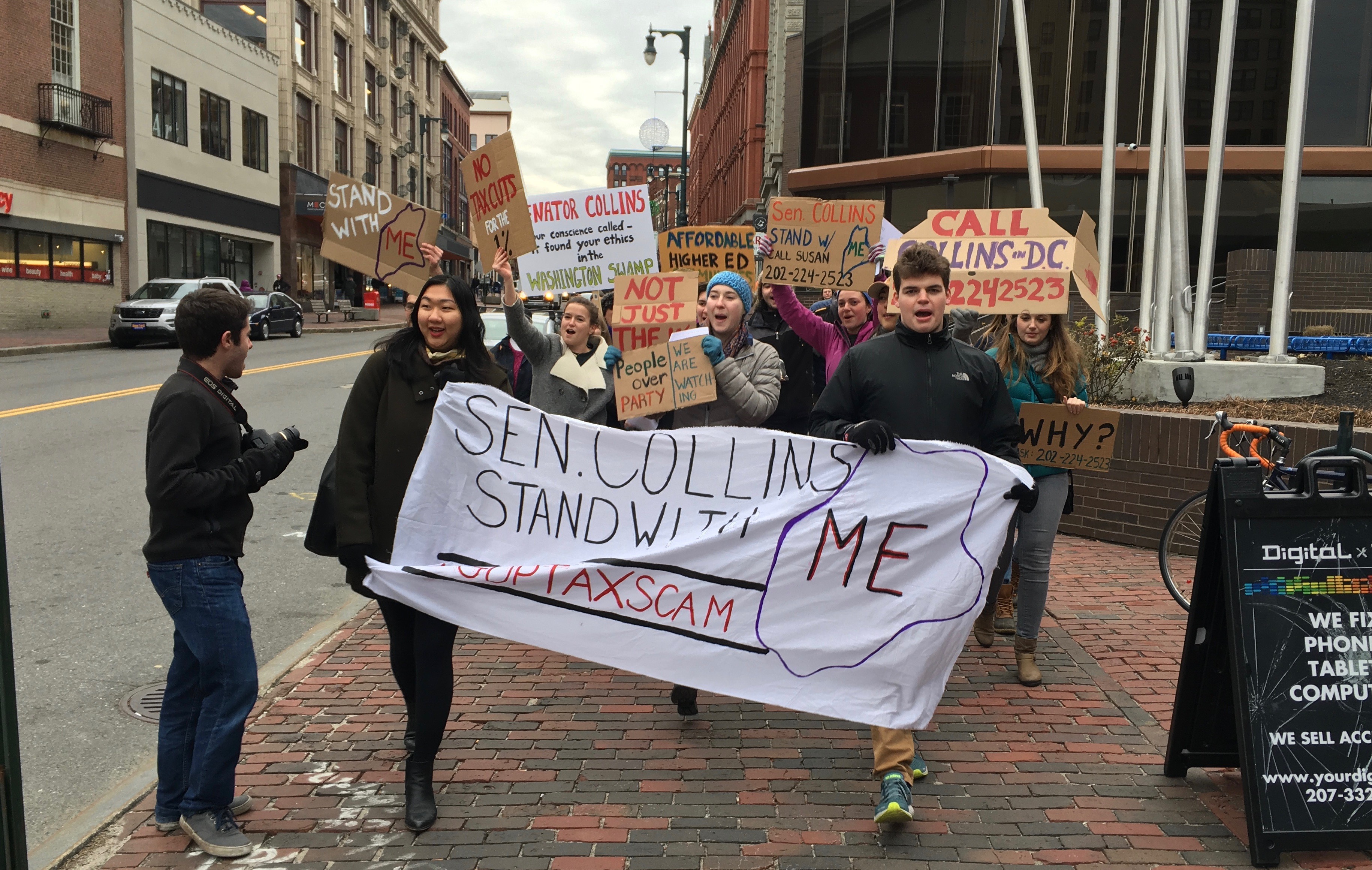 Students protest Collins’ support of tax plan in Portland The Bowdoin