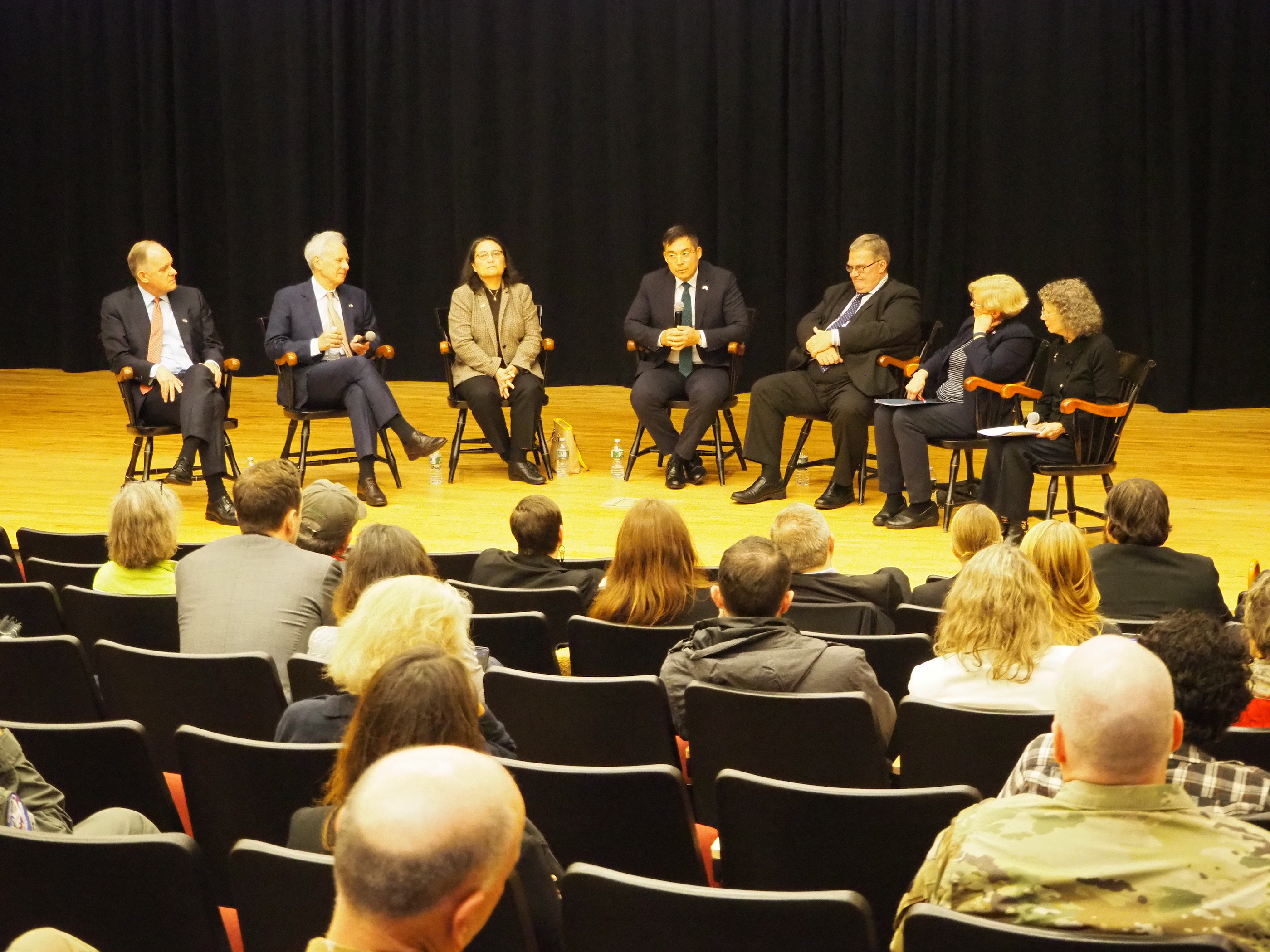 USGreenland Joint Committee discusses arctic affairs on campus The(02)