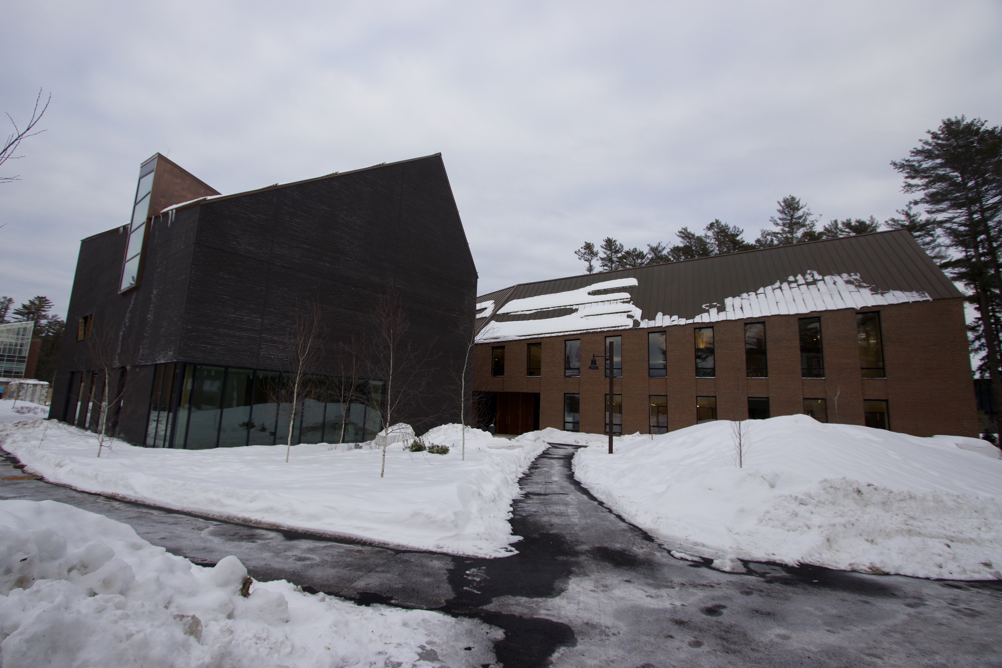 Major construction ends on Mills Hall and Gibbons CAS The Bowdoin Orient