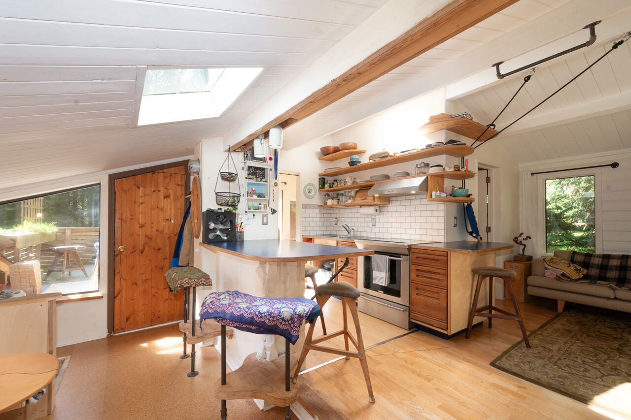 1743 Bowen Bay Road BOWEN HOMES