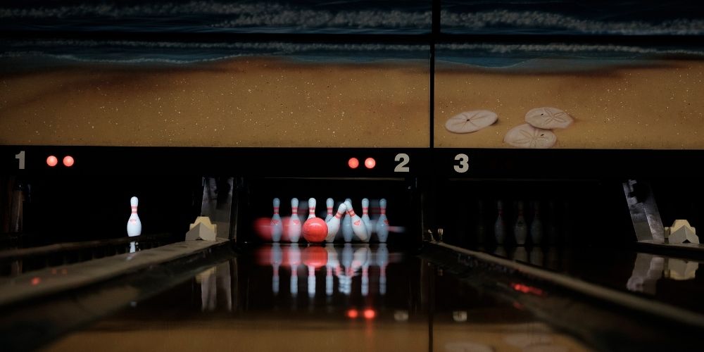 Best Bowling Ball for Straight Bowlers Bowling Hacker