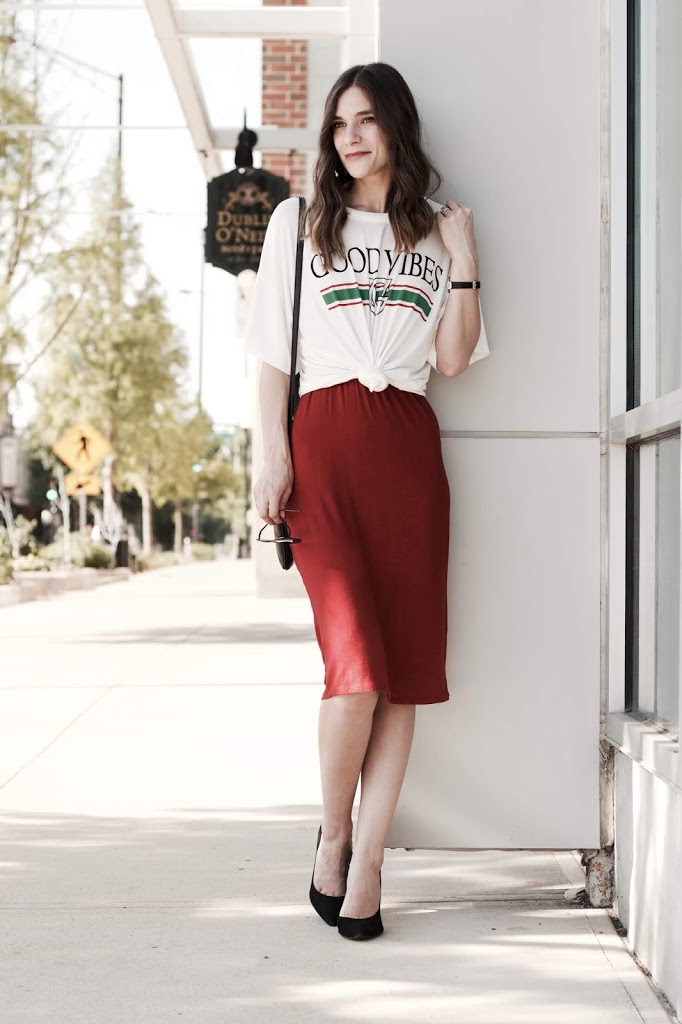 How To Layer A TShirt Over A Dress The Dark Plum
