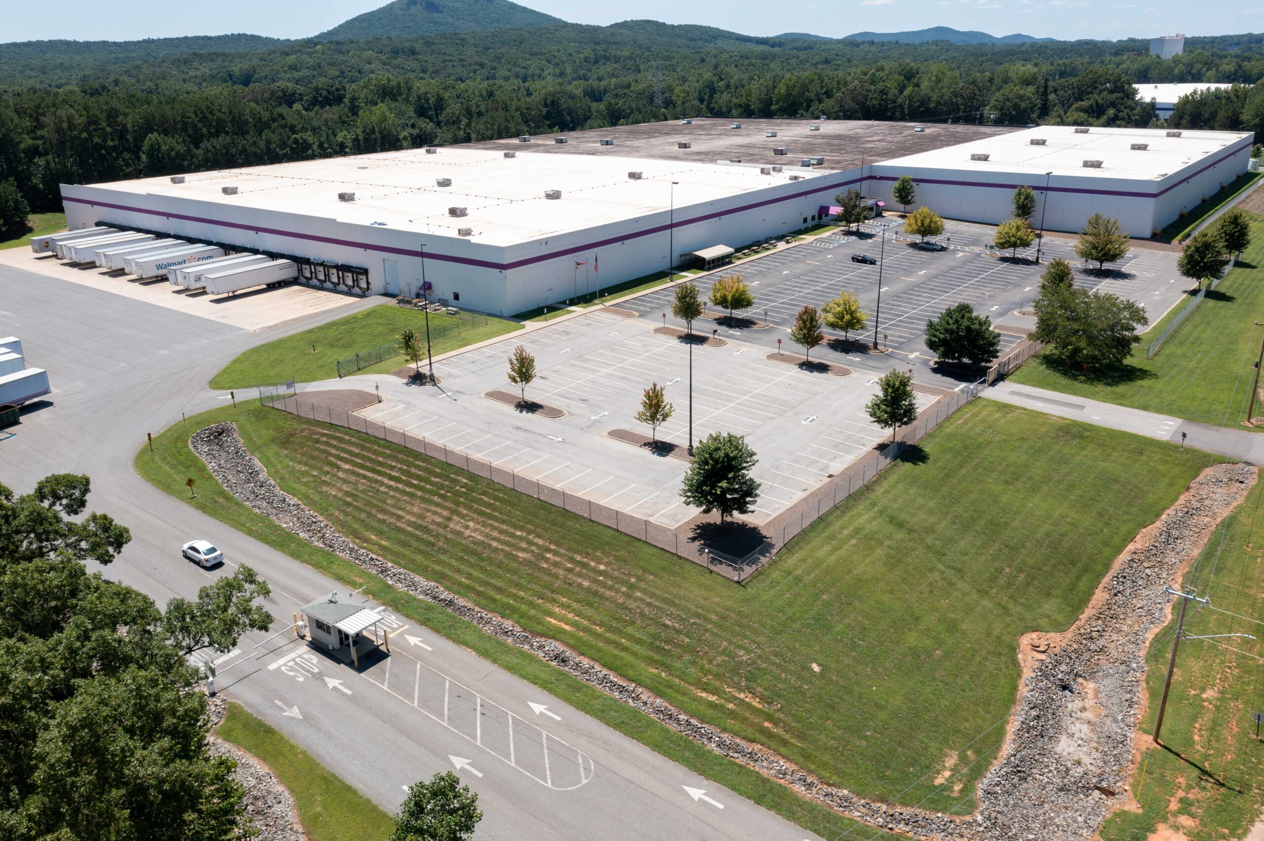 Hanesbrands Distribution Center Box Equities