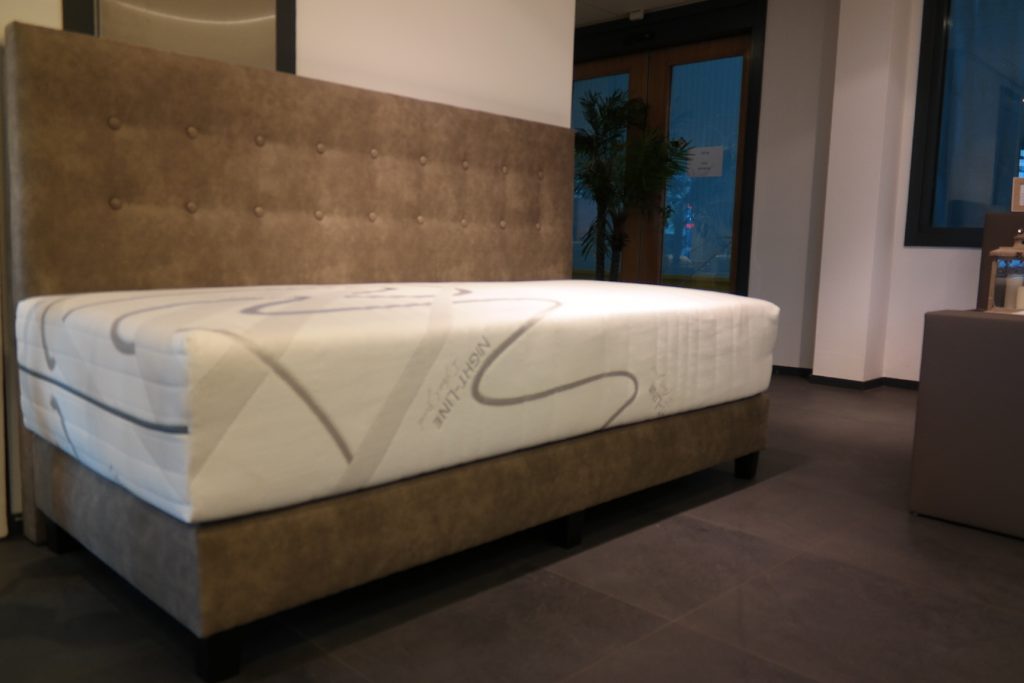 Onze Boxsprings Boxspring Loods Bergschenhoek