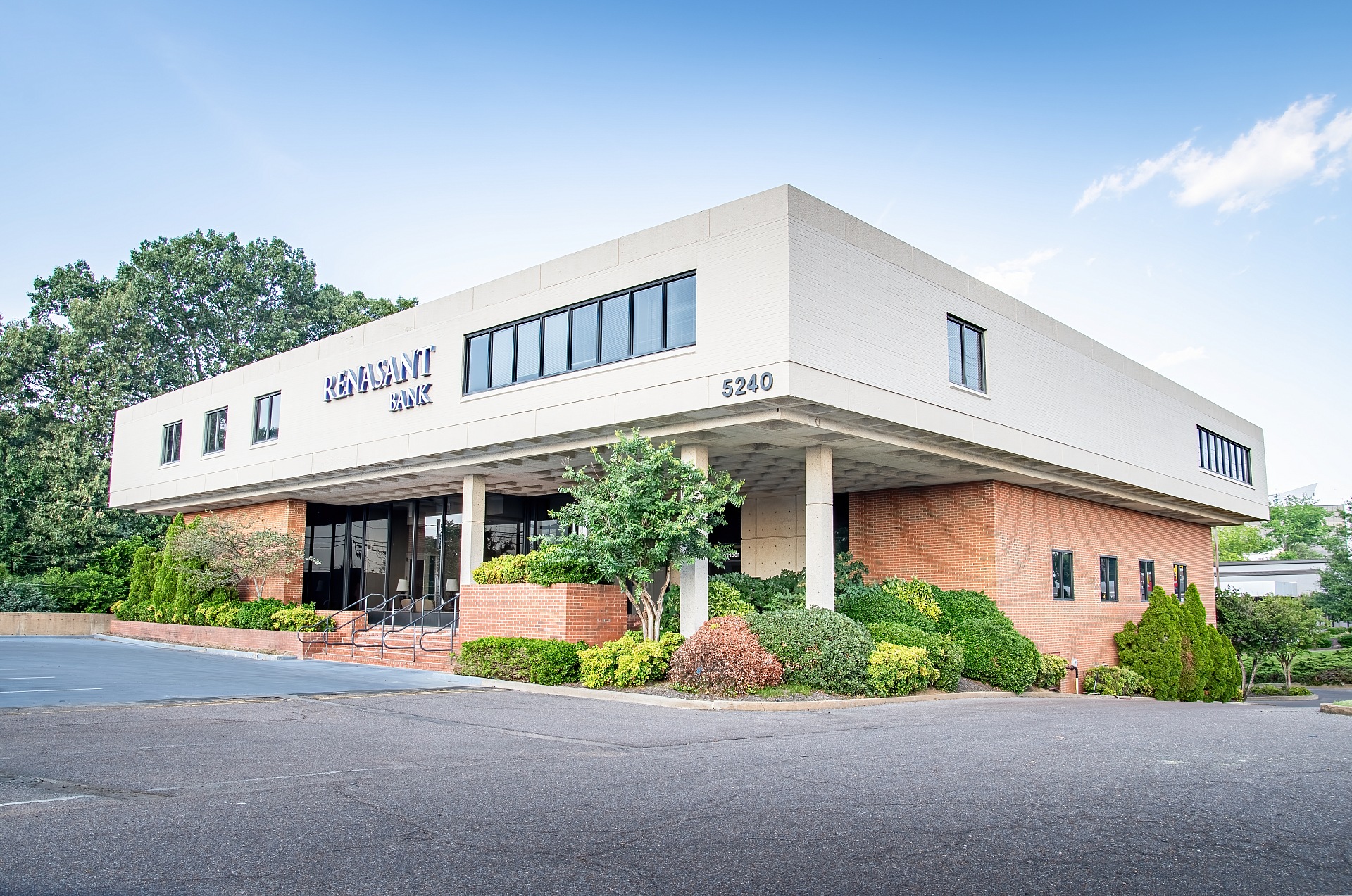 5240 Poplar Avenue Boyle Investment Company