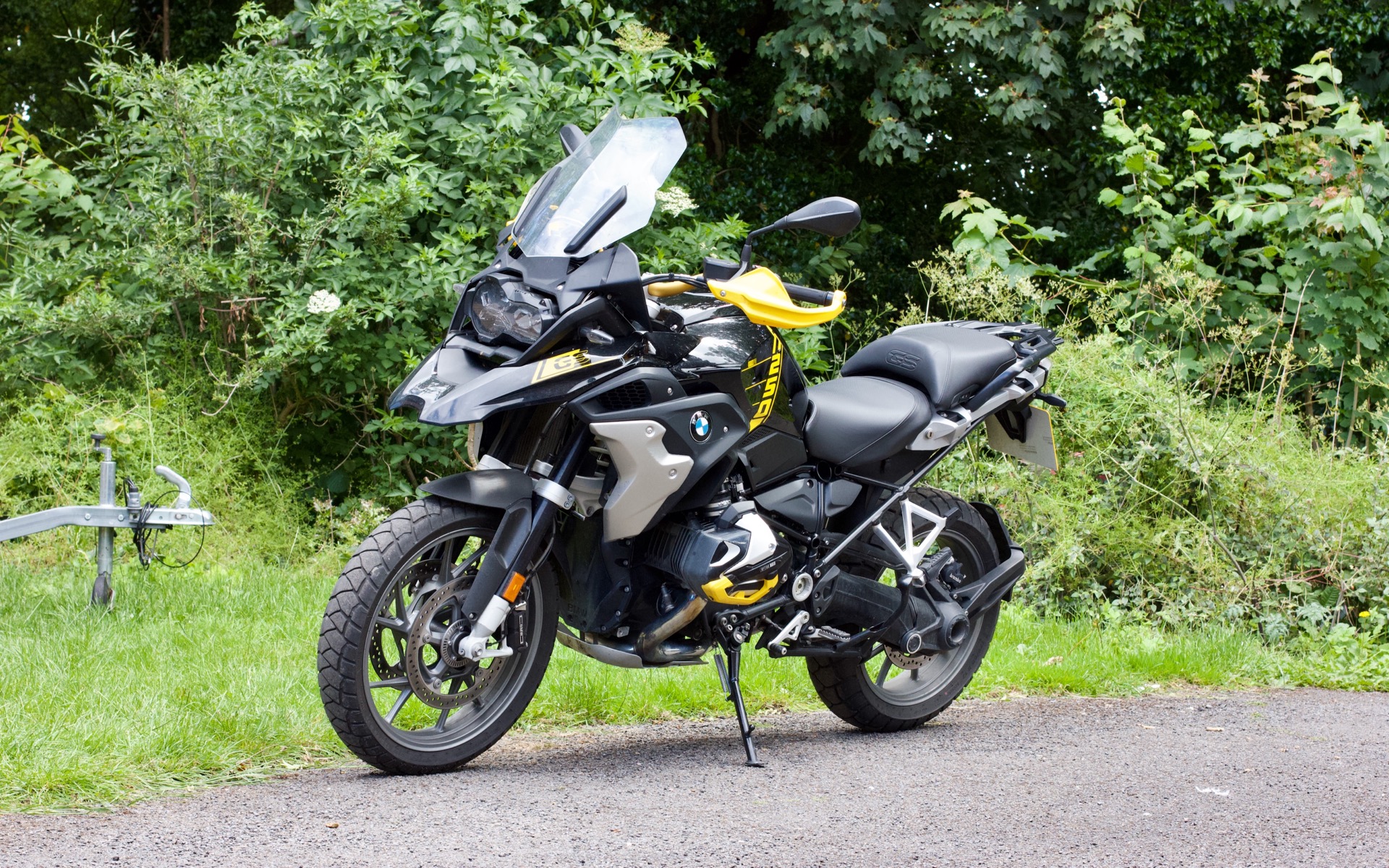 Review: 2022 BMW R1250 GS TE | Boy Meets Bike