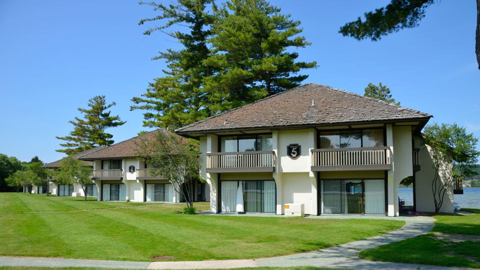 Deer Lake Villas Barb Hornbeck Realty