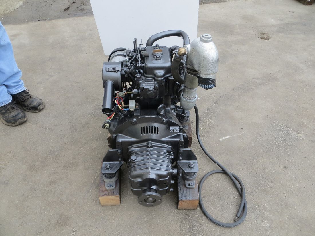 Yanmar Marine Diesel 2QM15 with KBW10 21 Transmission [YANMARENG