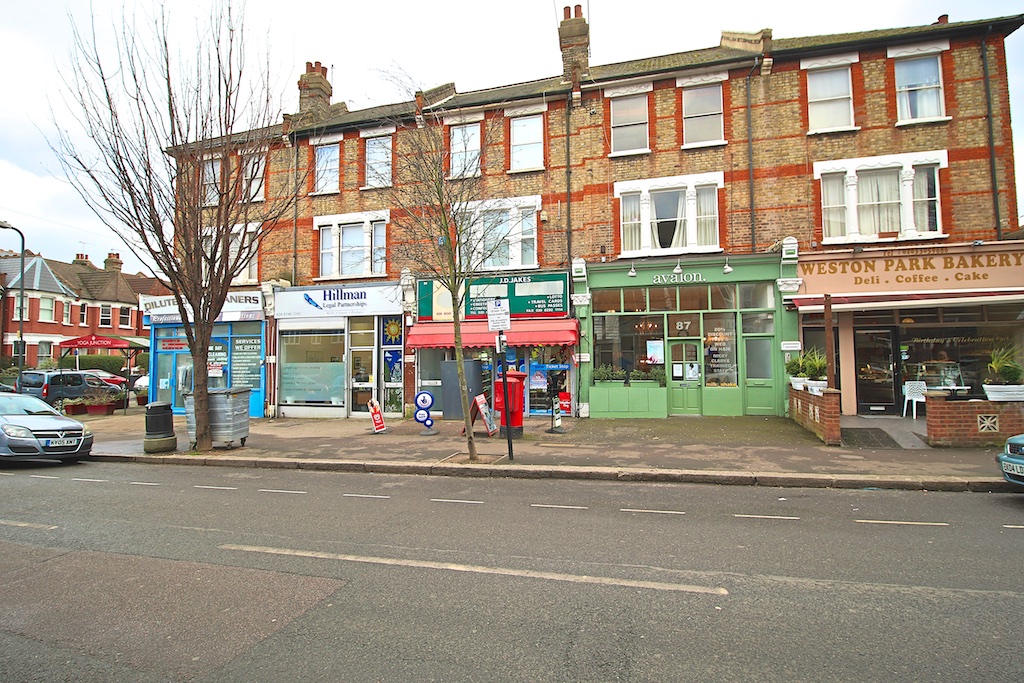 A Lovely Duplex Two Double Bedroom Flat For Rent in Crouch End N8